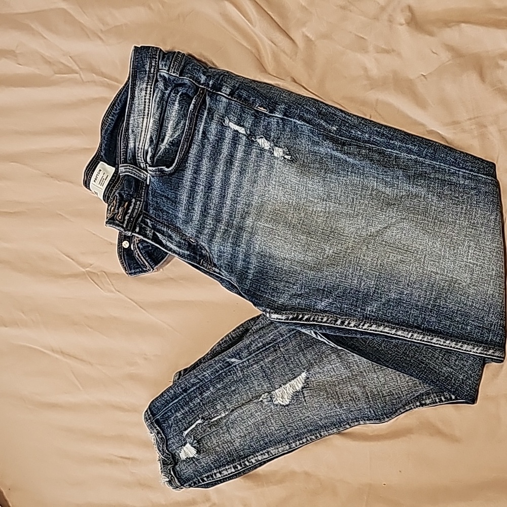 Buckle Jeans